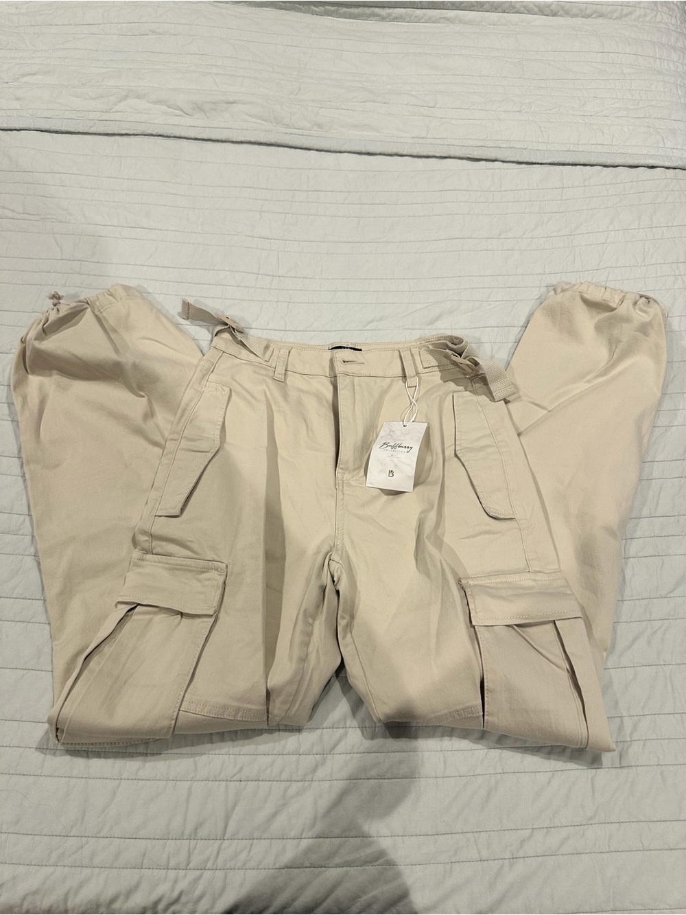 Buffbunny Cargo Pants with Drawstring Ankles